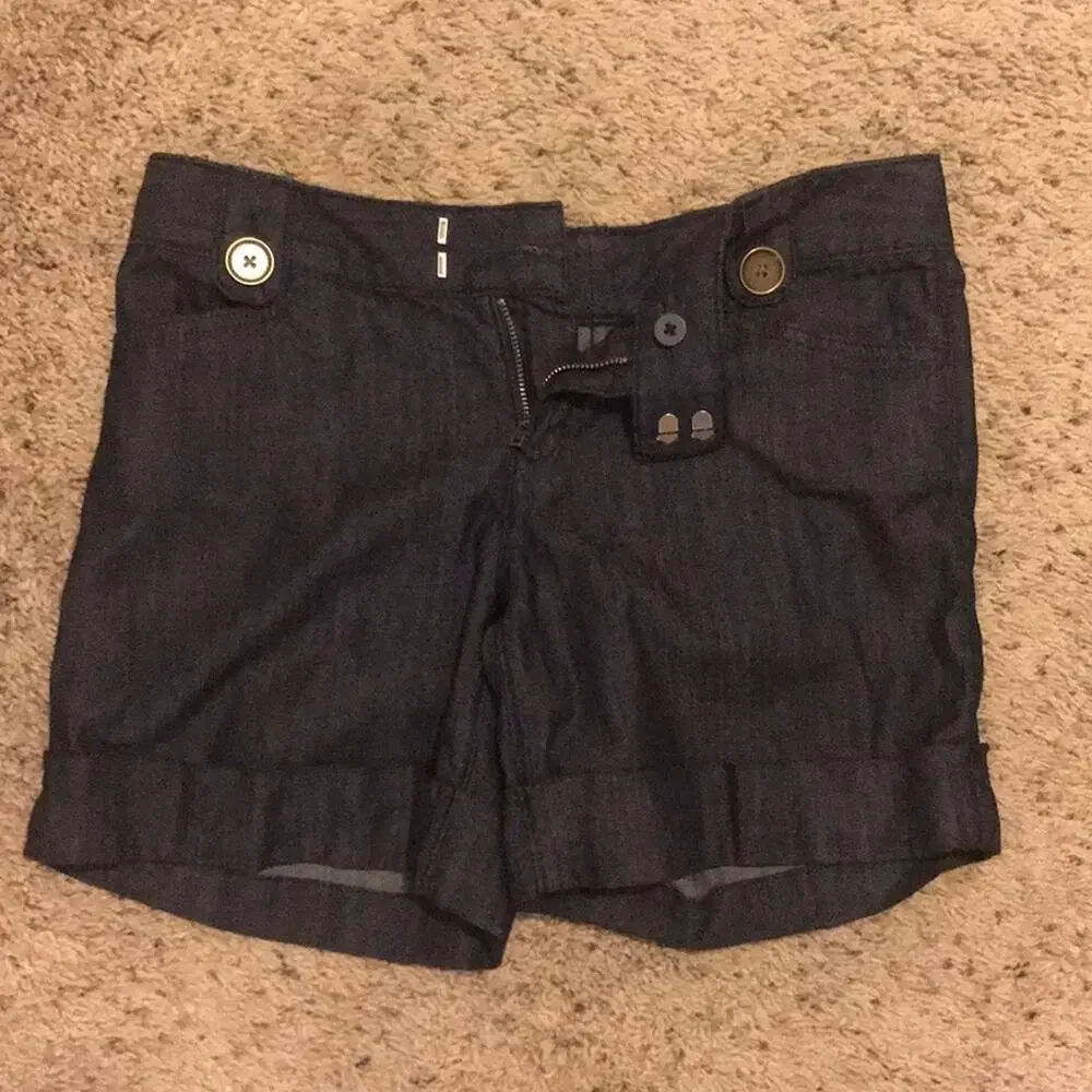 Club Monaco denim shorts size 2